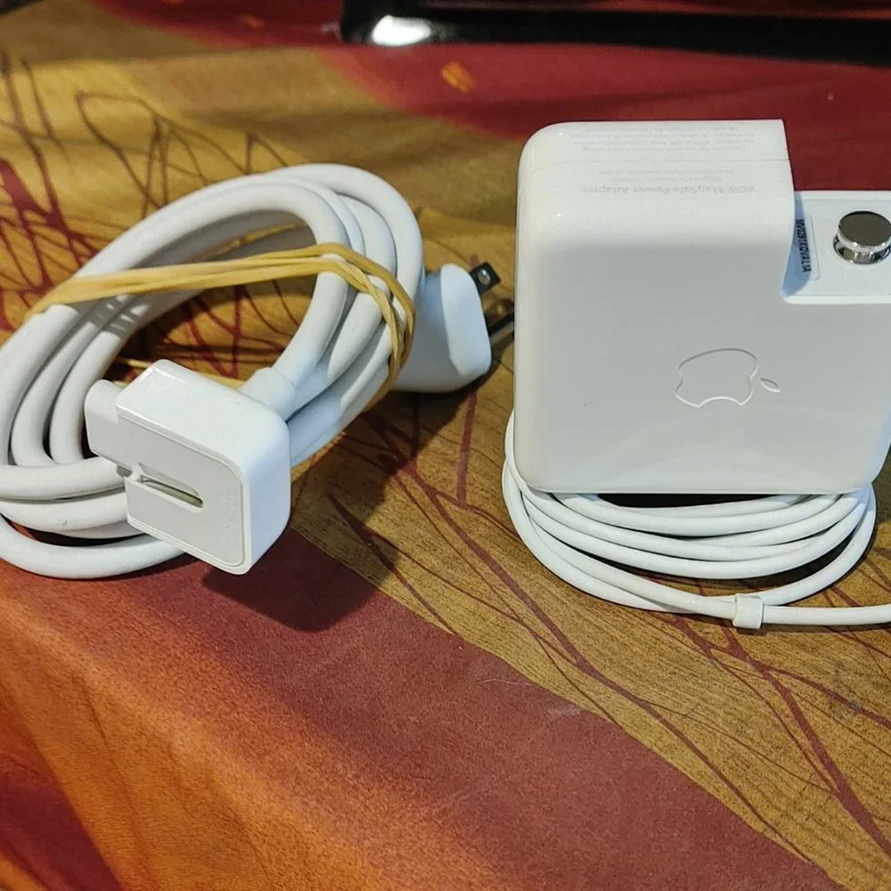 Apple 60W MagSafe a1344 Power Adapter